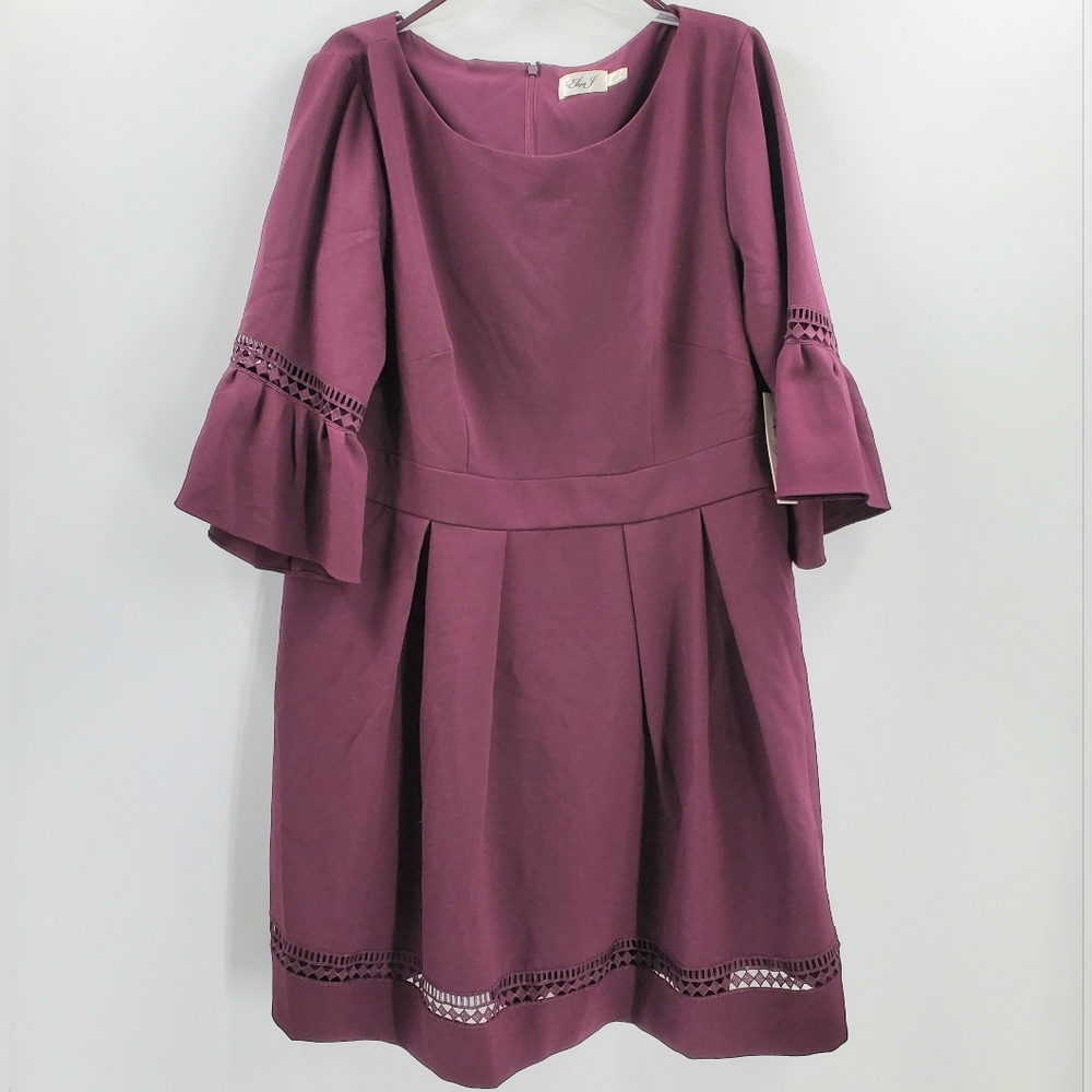 Women's Eliza J Fit Flare Dress Purple Pleated Boat Neck 3/4 Sleeve Size 18 NEW